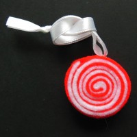 /album/galleria-foto-addobbi-girandole-di-natale-decorazioni-per-lalbero-di-natale-in-feltro-rosso-e-bianco/dscn1729-3-jpg/